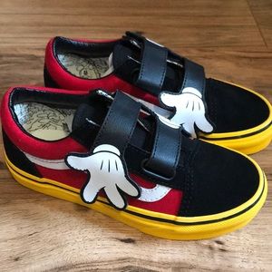 NWOT Vans Mickey Disney sz 13